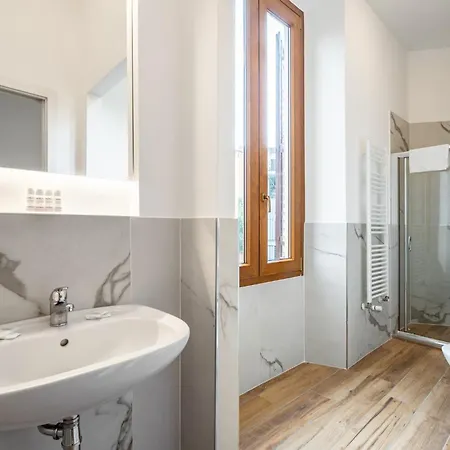Guesthost - Casa Di Ebe - Campo Di Marte Flat With Balcony * Florencja