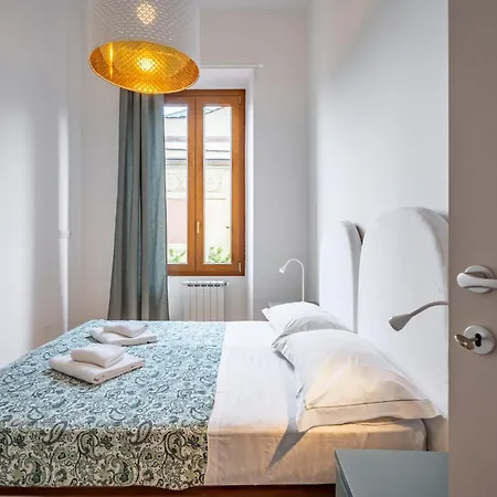 Guesthost - Casa Di Ebe - Campo Di Marte Flat With Balcony * フィレンツェ